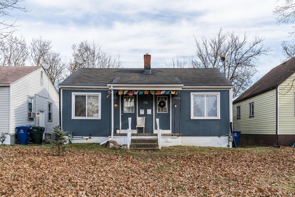 2266-2268 Hiawatha Ave_MLS_01