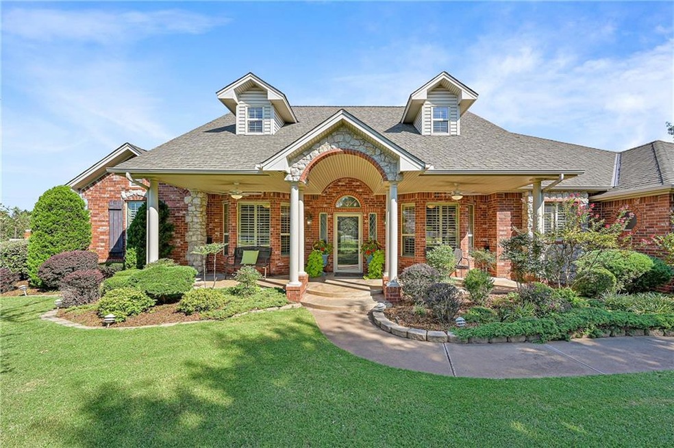 2105 NE 15th St, Moore, OK 73160 - photo 1