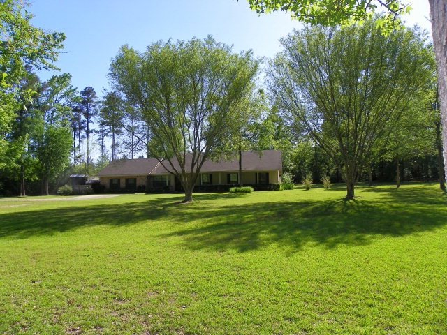 200 Tom Holland Rd, Lufkin, TX 75901 - photo 1