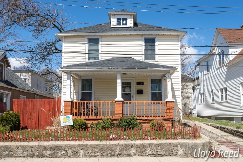 719 Coate