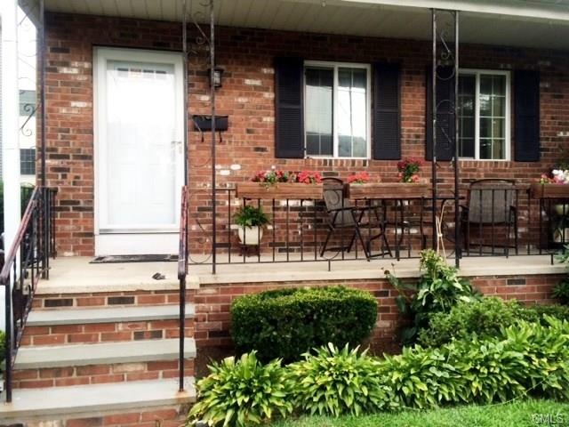 212 Wardwell St unit A, Stamford, CT 06902 - photo 1