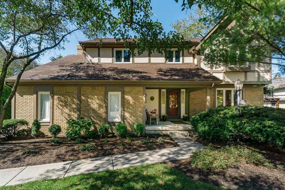 Front - 5 6829 Glengarry Ct.