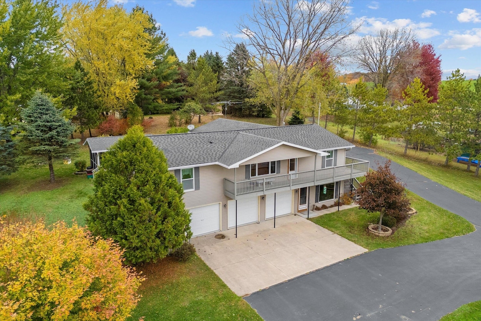 W8924 Steve Ln, Cascade, WI 53011 - photo 1