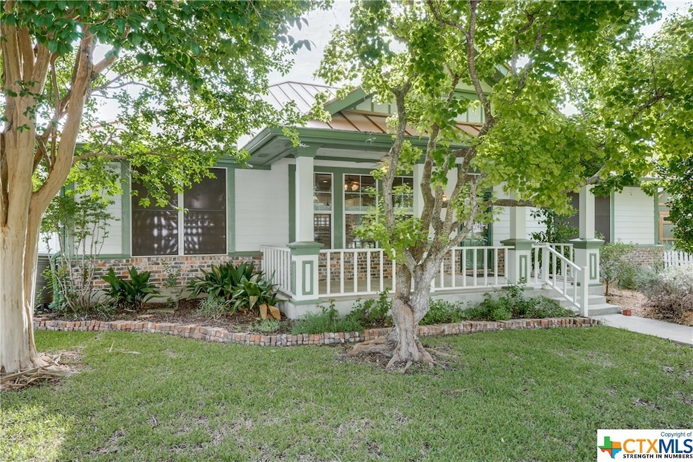 554 Lashell Ln, New Braunfels, TX 78130 - photo 1