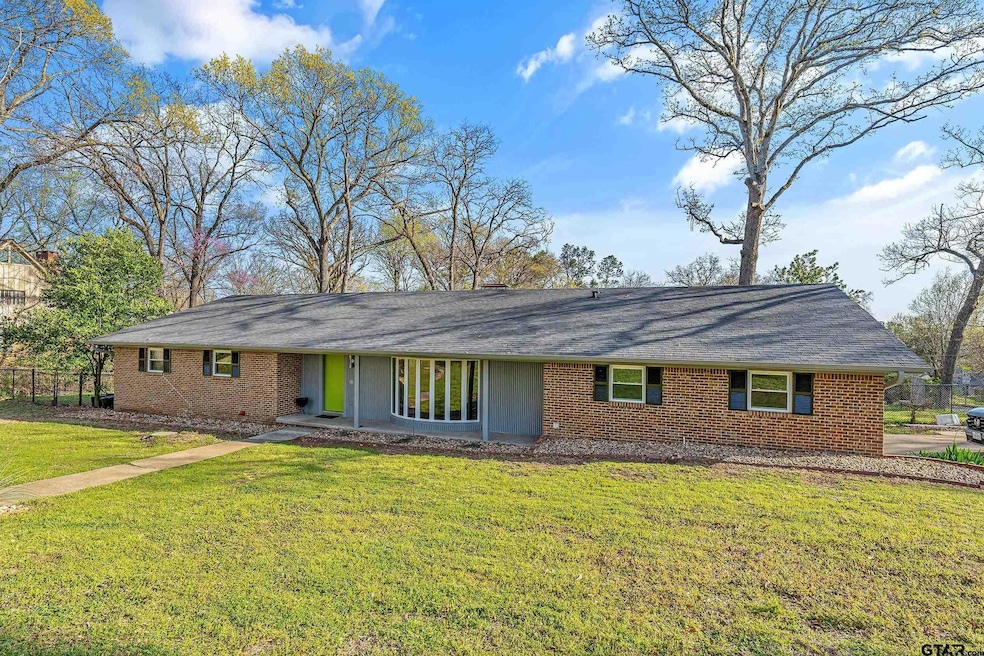 For Sale $374,000 • Co-Listing Agent