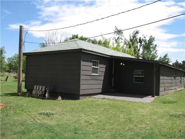 16201 Gaddy Rd, Shawnee, OK 74801 - photo 1