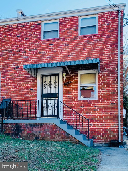 4317 F St SE, Washington, DC 20019 - photo 1