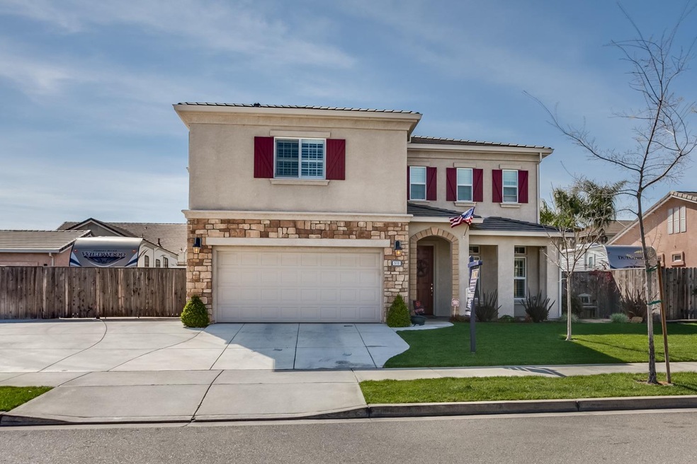 572 Dales Pony Dr, Oakdale, CA 95361 - photo 1