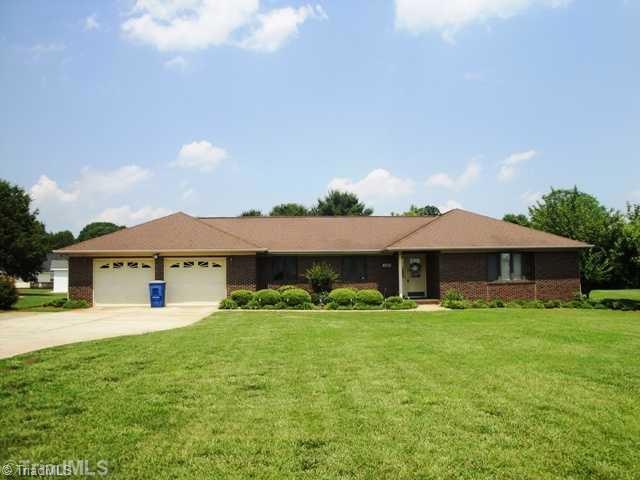 125 Marian Ln, Statesville, NC 28625 - photo 1