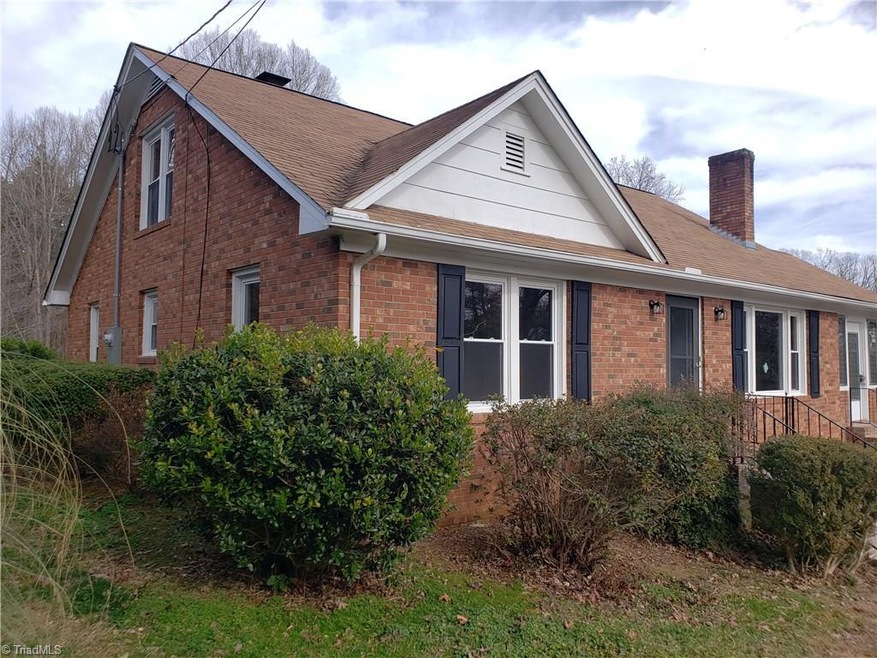 216 Northwood Dr, Asheboro, NC 27203 - photo 1