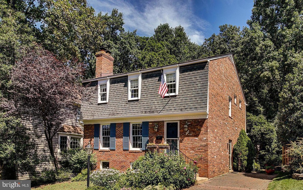 6724 Baron Rd, McLean, VA 22101 - photo 1