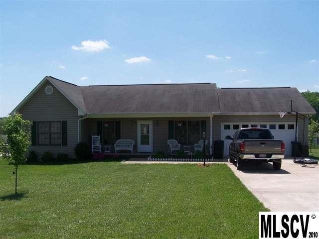 130 Ridgeview Rd, Statesville, NC 28625 - photo 1