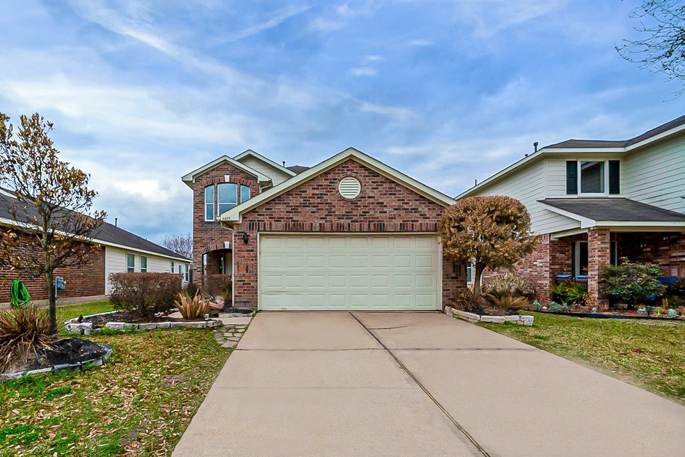 8819 Durham Manor Ln, Houston, TX 77075 - photo 1