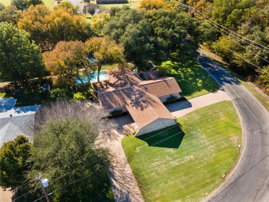 205 Granada Calle St, Granbury, TX 76049 - photo 1