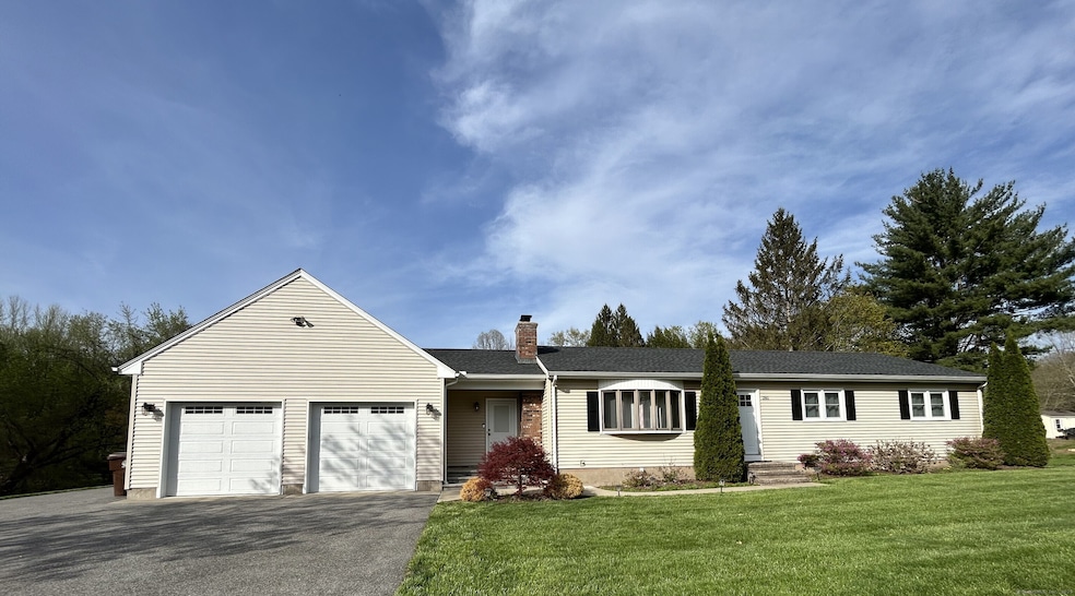 281 Abbe Rd, Enfield, CT 06082 - photo 1