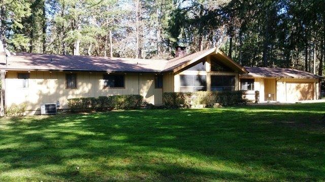 3891 Azalea Dr, Grants Pass, OR 97526 - photo 1