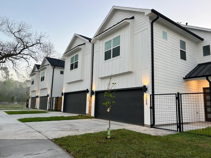 7006 Emma Lou St, Houston, TX 77088 - photo 1