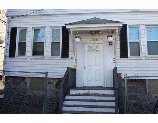 318 Fuller St unit 2, Dorchester Center, MA 02124 - photo 1