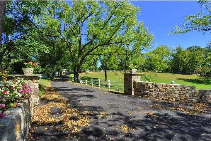 305 Buckwalter Rd, Phoenixville, PA 19460 - photo 1