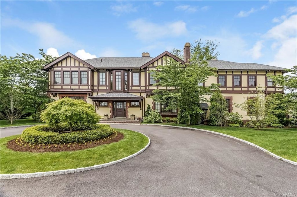 20 Sarosca Farm Ln, Purchase, NY 10577 - photo 1