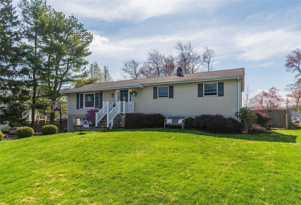 13 Tulip Ln unit 4, Monroe, NY 10950 - photo 1