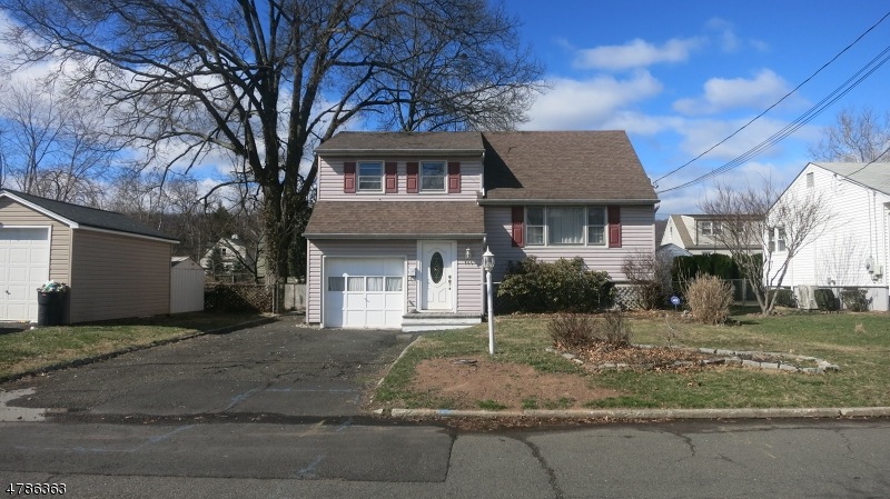 746 Rockview Ave W, North Plainfield, NJ 07063 - photo 1