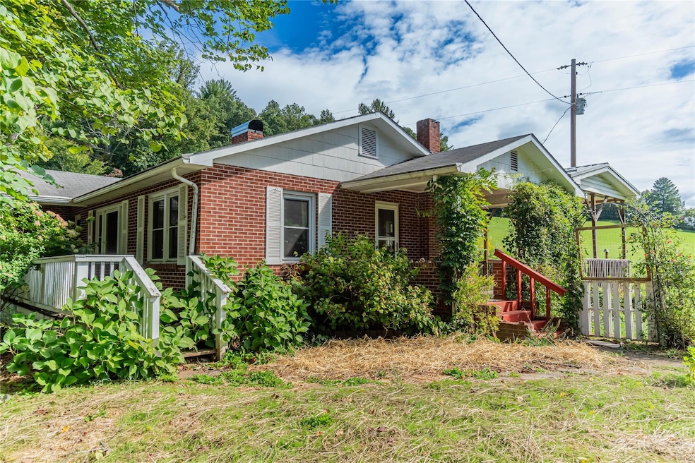 361 Phipps Creek Rd, Burnsville, NC 28714 - photo 1