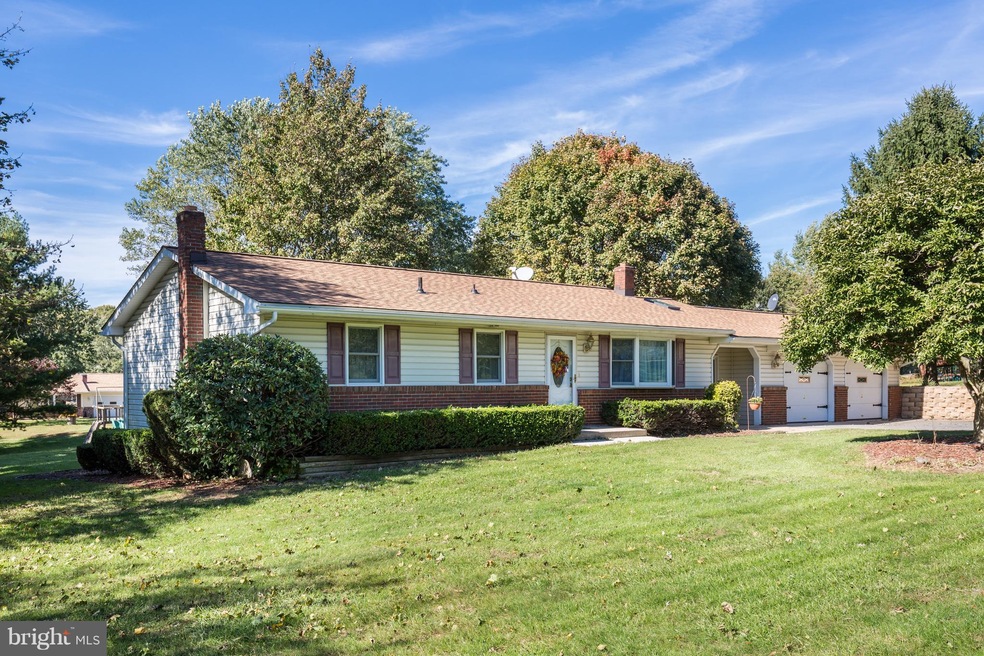 7006 Carmae Rd, Sykesville, MD 21784 - photo 1