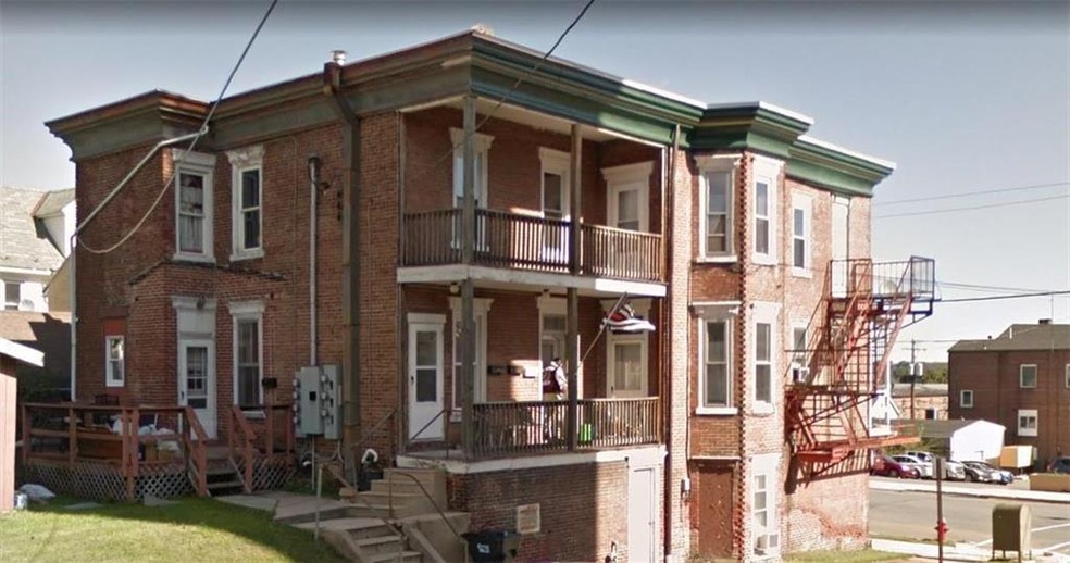 192 S 2nd St unit 1, Lehighton, PA 18235 - photo 1