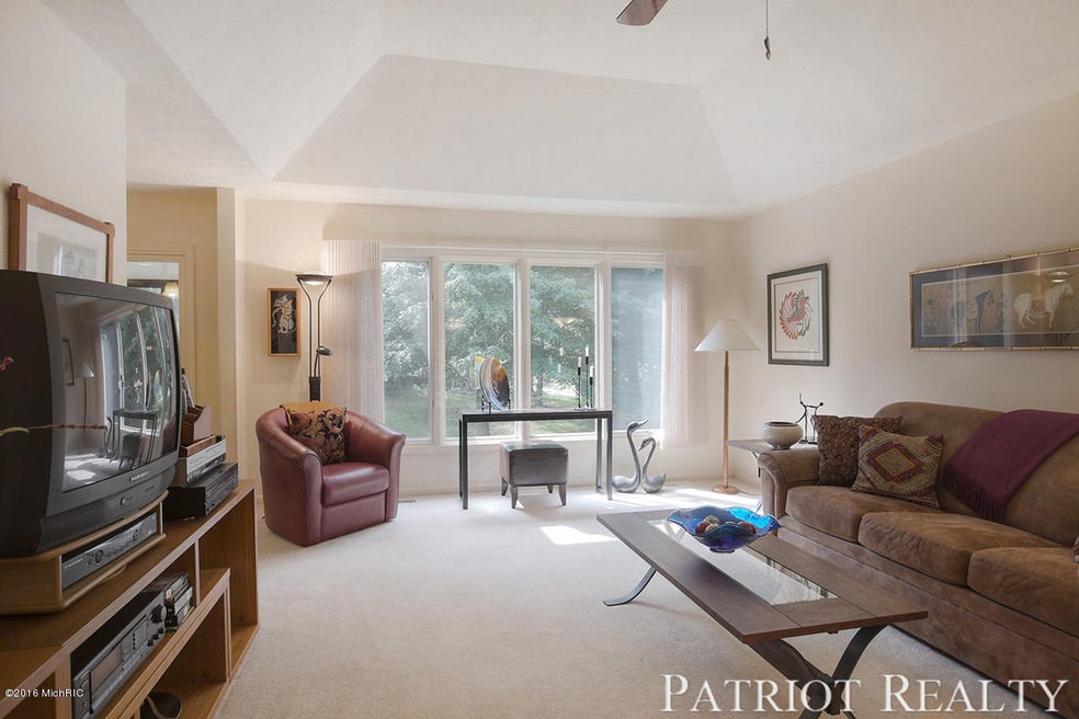 2030 S Terrace Ln NE unit 8, Grand Rapids, MI 49505 - photo 1