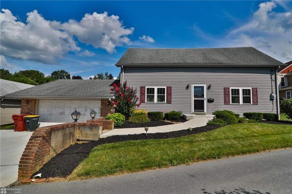 4341 Spruce St, Whitehall, PA 18052 - photo 1