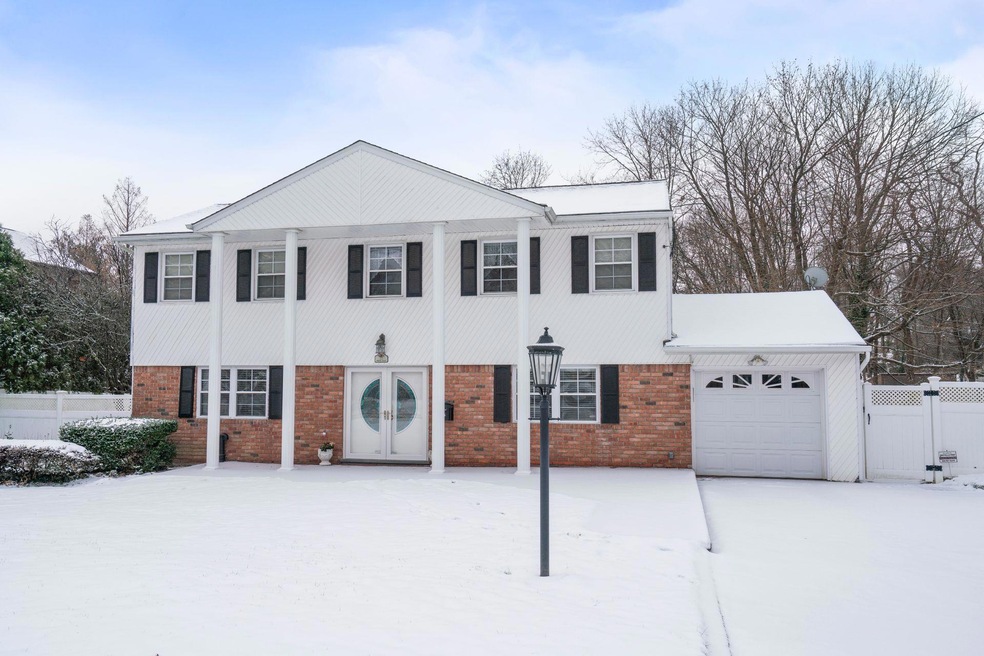 Sold $830,000 • Co-Listing Agent