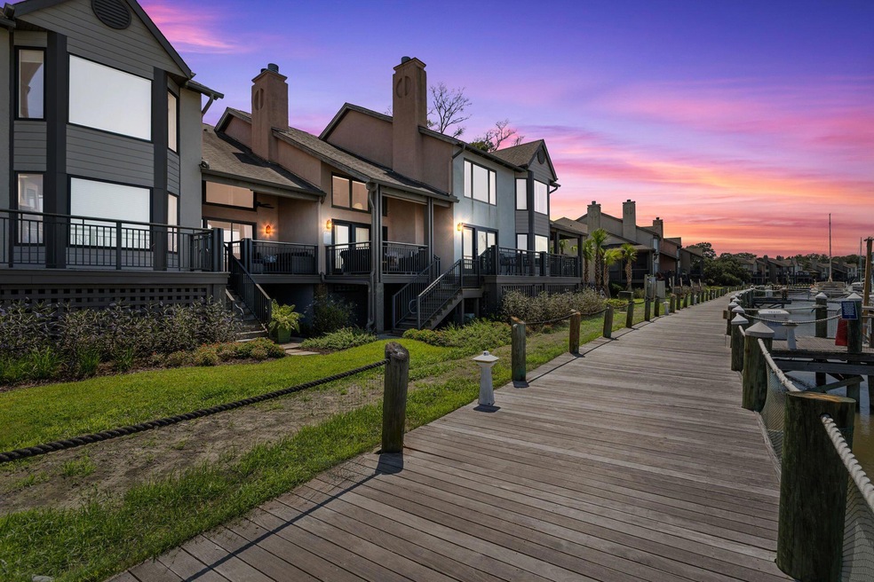 1-web-or-mls-1913 Marsh Oak Ln CoastalRE