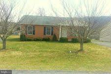277 Miller Dr, Strasburg, VA 22657 - photo 1