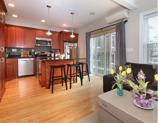 39 I St unit 2, Boston, MA 02127 - photo 1