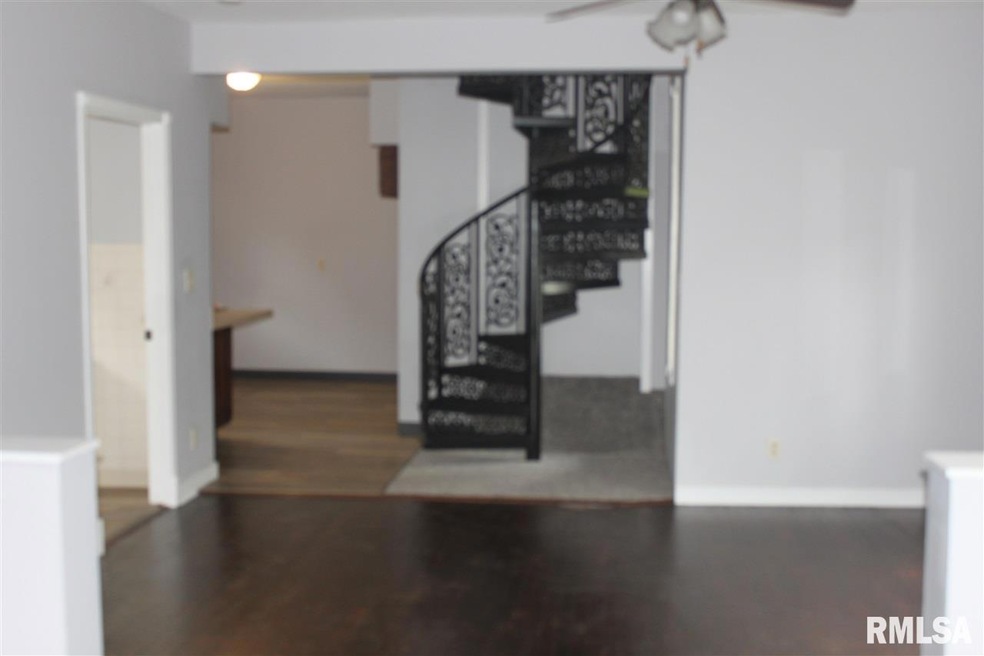 2135 Jefferson Ave, Davenport, IA 52803 - photo 1