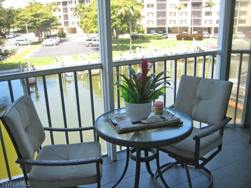 TILED LANAI OFF LIVING AREA