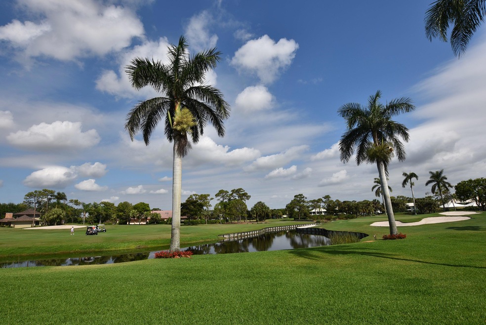 Signature Hole view