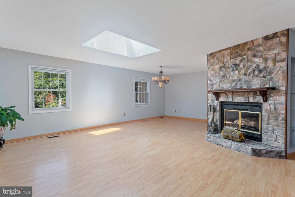 12508 Kembridge Dr, Bowie, MD 20715 - photo 1