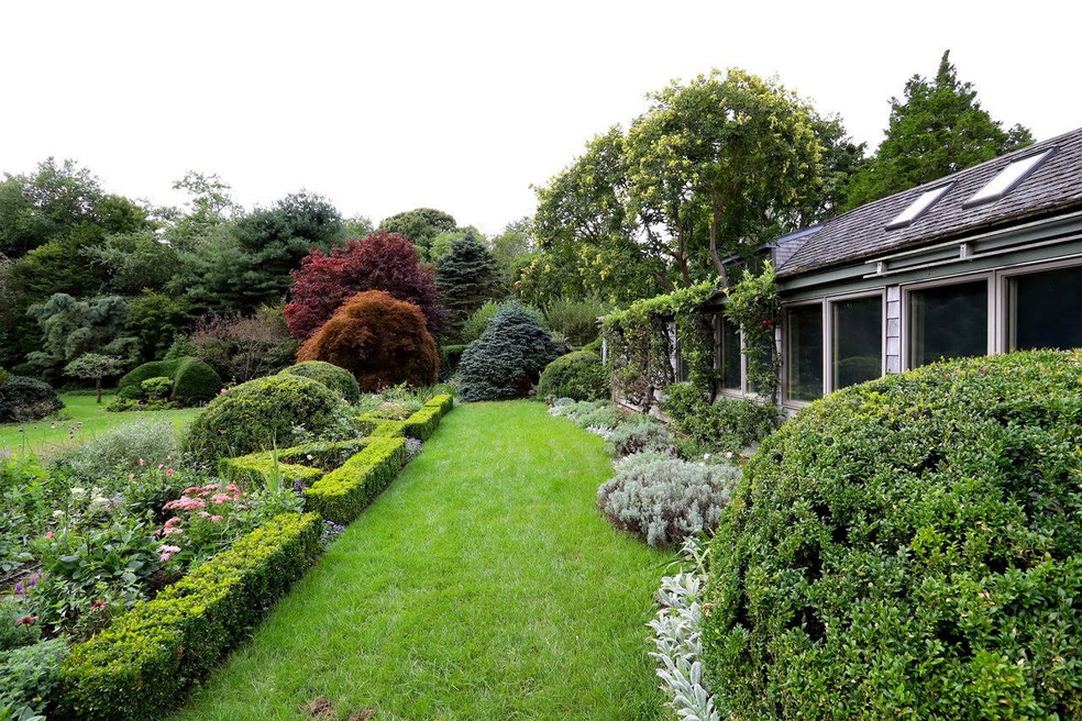 42 Looks Pond Way, Vineyard Haven, MA 02568 - photo 1