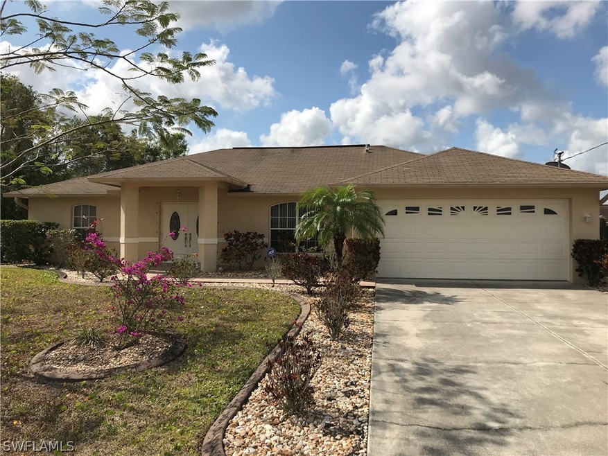 214 Manatee St, Fort Myers, FL 33913 - photo 1