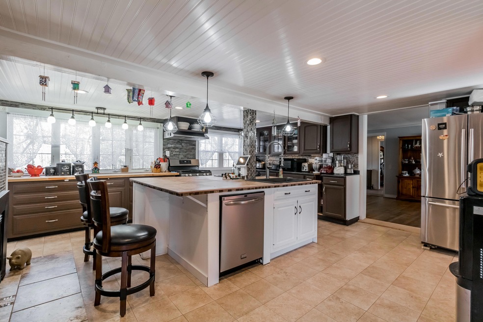 825 Chadbourne Rd, Standish, ME 04084 - photo 1