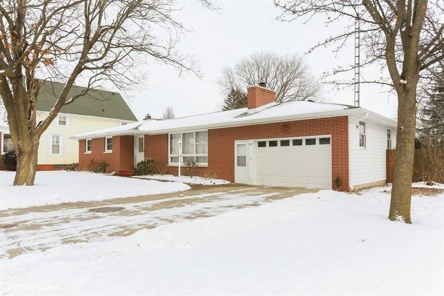 1009 C St, La Porte, IN 46350 - photo 1