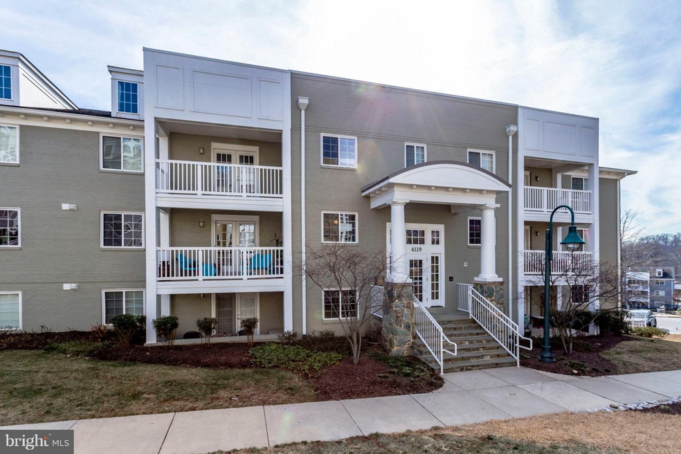 4119 S Four Mile Run Dr unit 102, Arlington, VA 22204 - photo 1