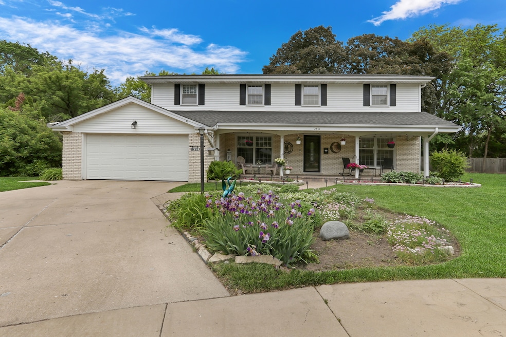 For Sale $850,000 • Co-Listing Agent