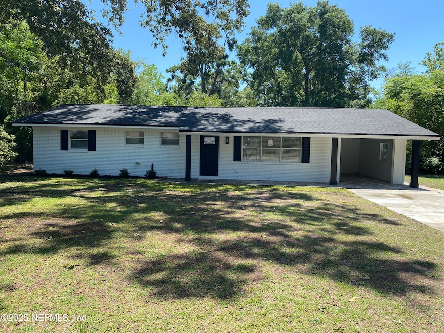 For Sale $304,900 • Co-Listing Agent