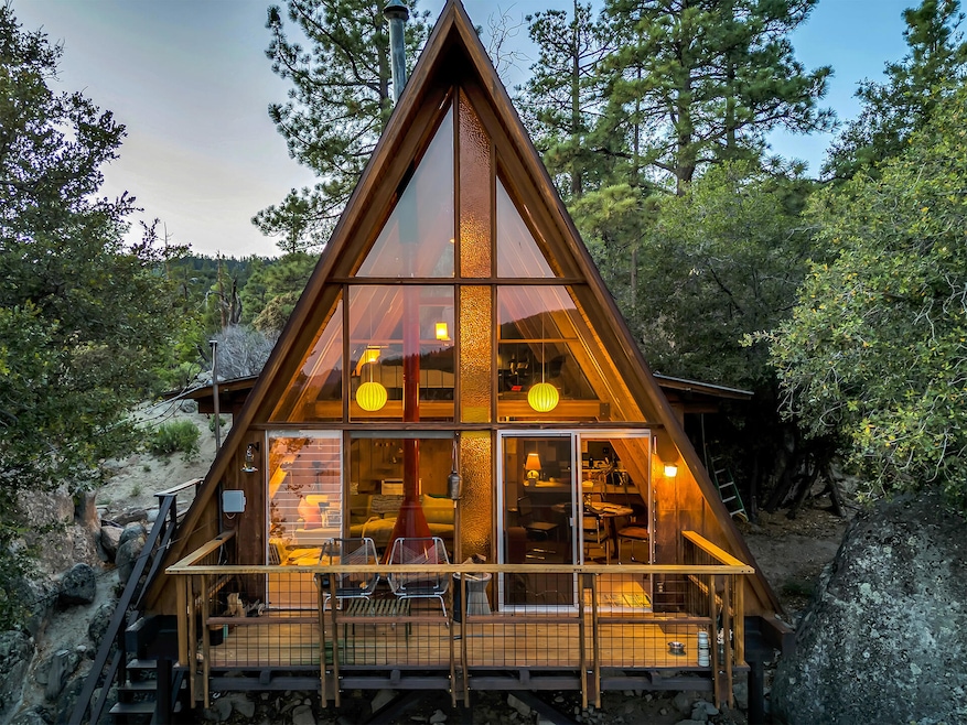 Under Contract $565,000 • Co-Listing Agent