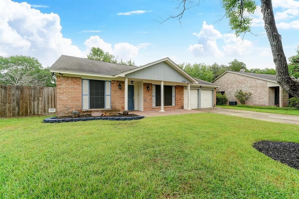 6926 Deer Ridge Ln, Houston, TX 77086 - photo 1