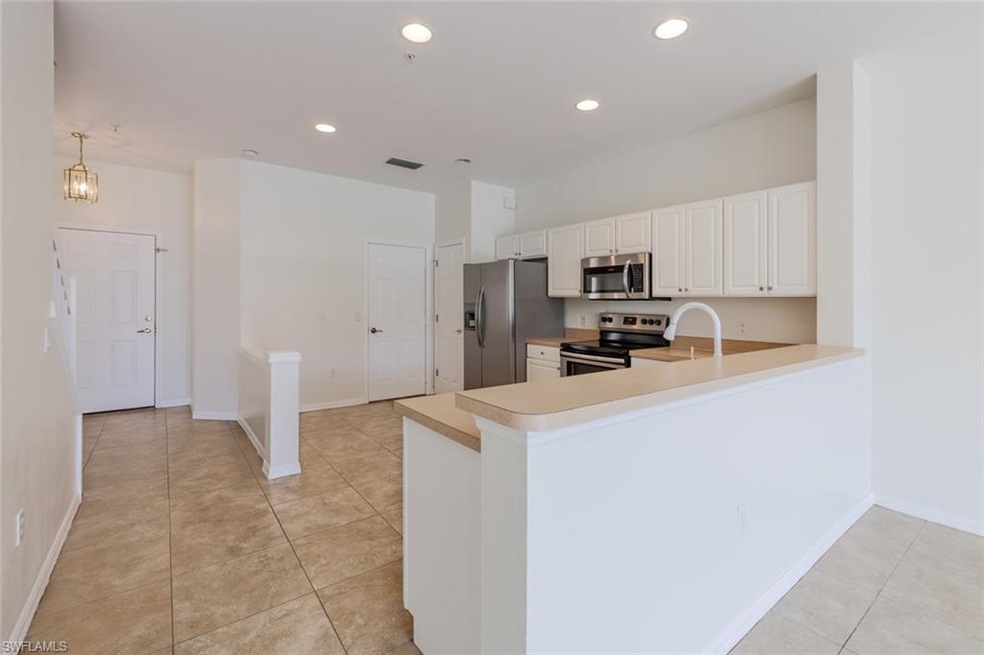 1005 Hampton Cir unit 125, Naples, FL 34105 - photo 1