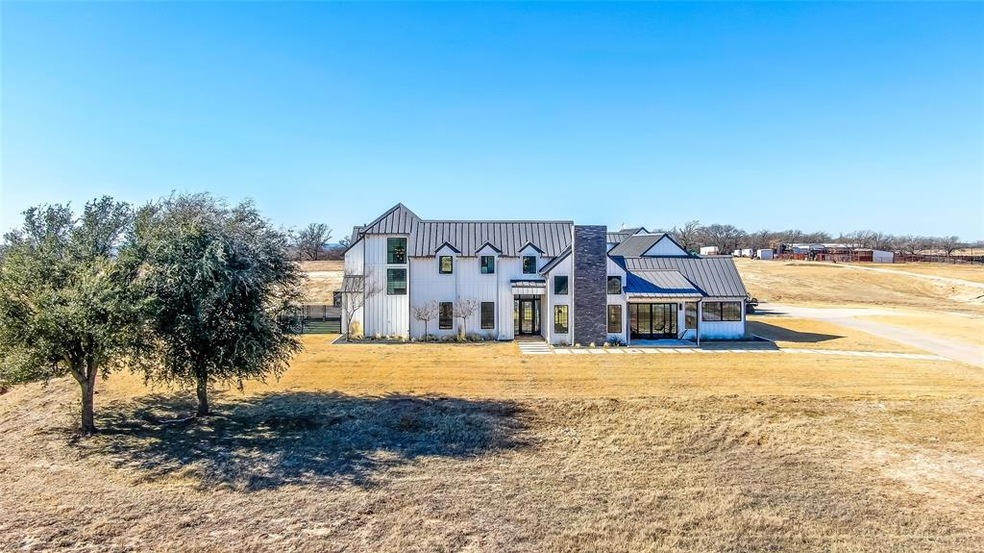 3055 Cabaniss Ln, Weatherford, TX 76088 - photo 1